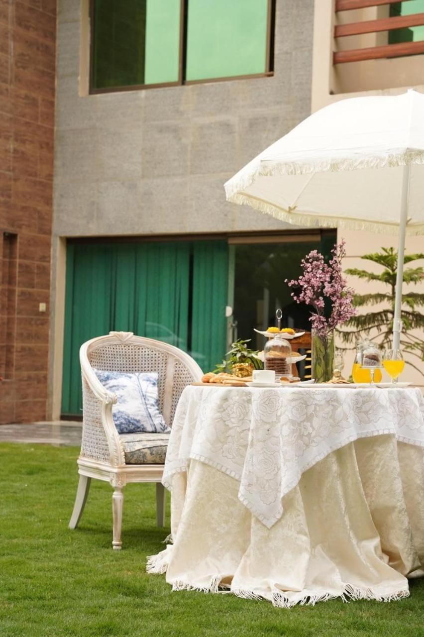 Grace Boutique Hotel Islamabad Exterior foto